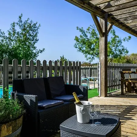 Maison-calme-pleine Nature-piscine Privée * Roquetaillade